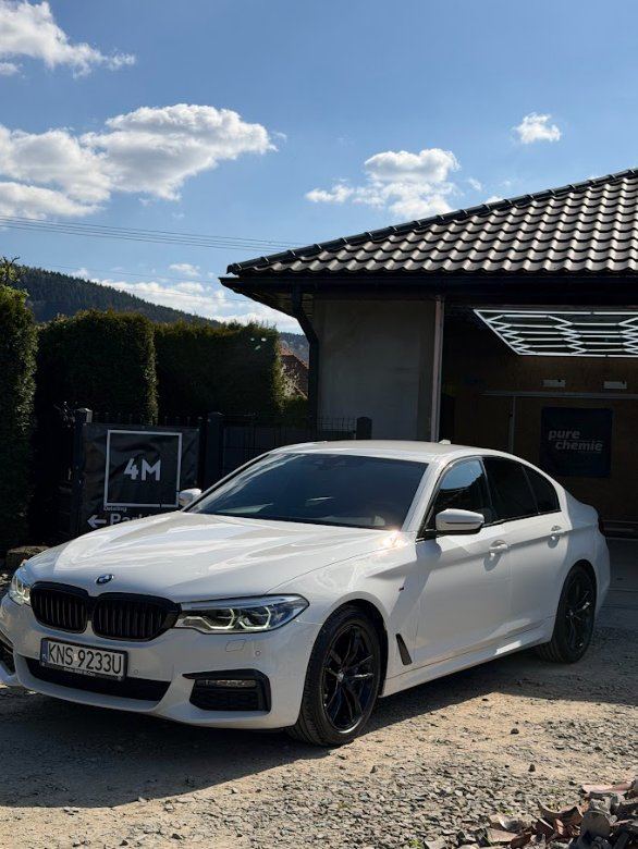 BMW G30